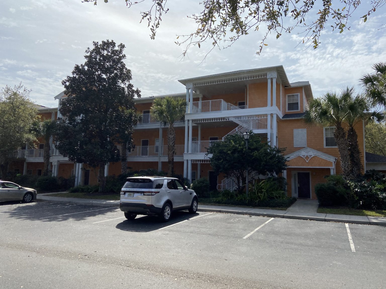 3 Bedroom Fully Furnished Vacation Resort Condo For Sale Near Disney